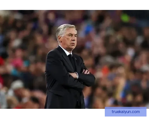 法兰克福主帅风格持续提升，球队战术执行力备受关注