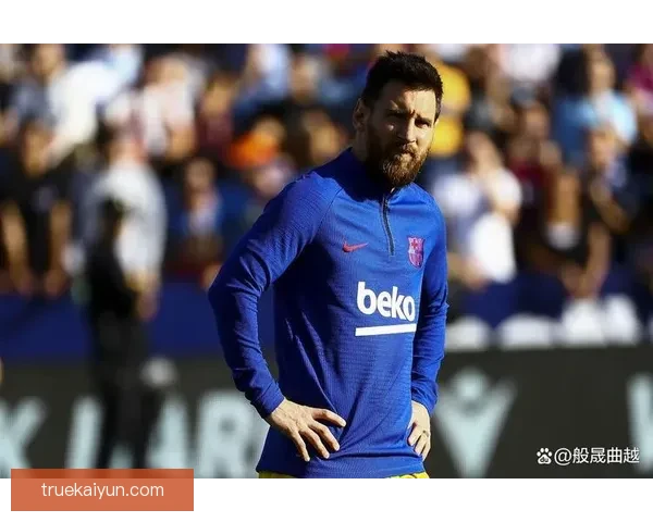 拉菲尼亚身披巴萨11号球衣，状态回暖引发关注